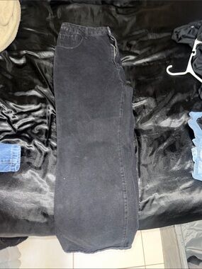 SHEIN Black High-Waist Straight Leg Jeans